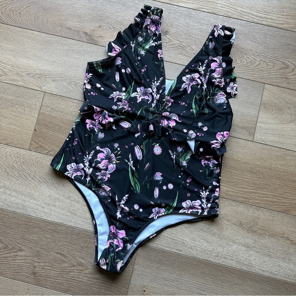 WOMENS PLUS Shein bathing suit 16/18 - Picture 1 of 7